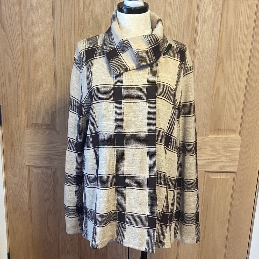 Lauren Ralph Lauren Cream and Brown Checkered Turtleneck Sweater
